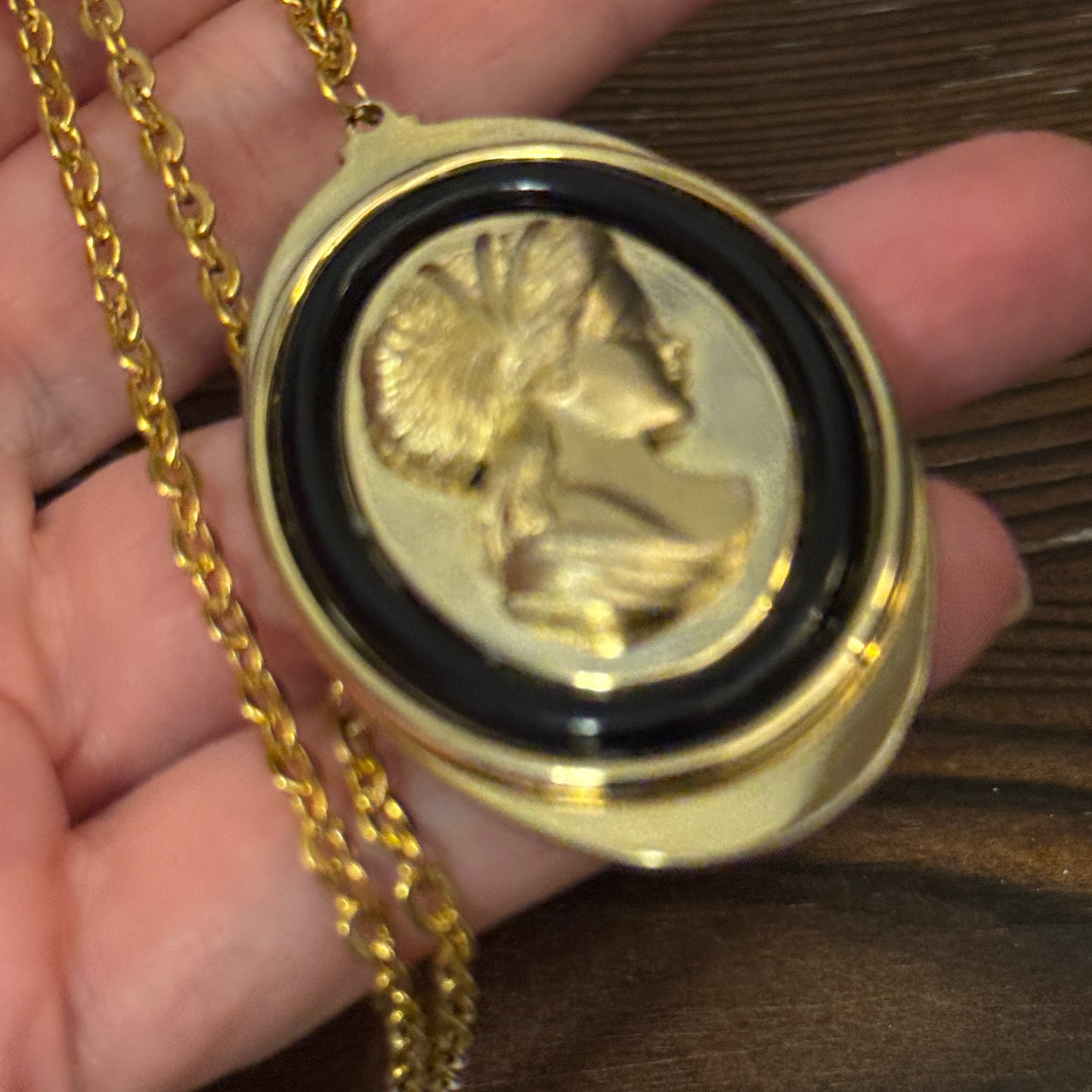 Vintage Avon Cameo Pendant Necklace Black Gold Roman Profile
