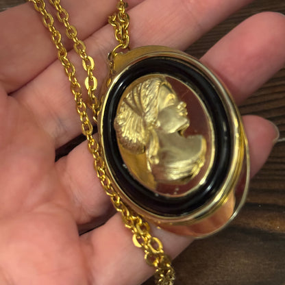 Vintage Avon Cameo Pendant Necklace Black Gold Roman Profile