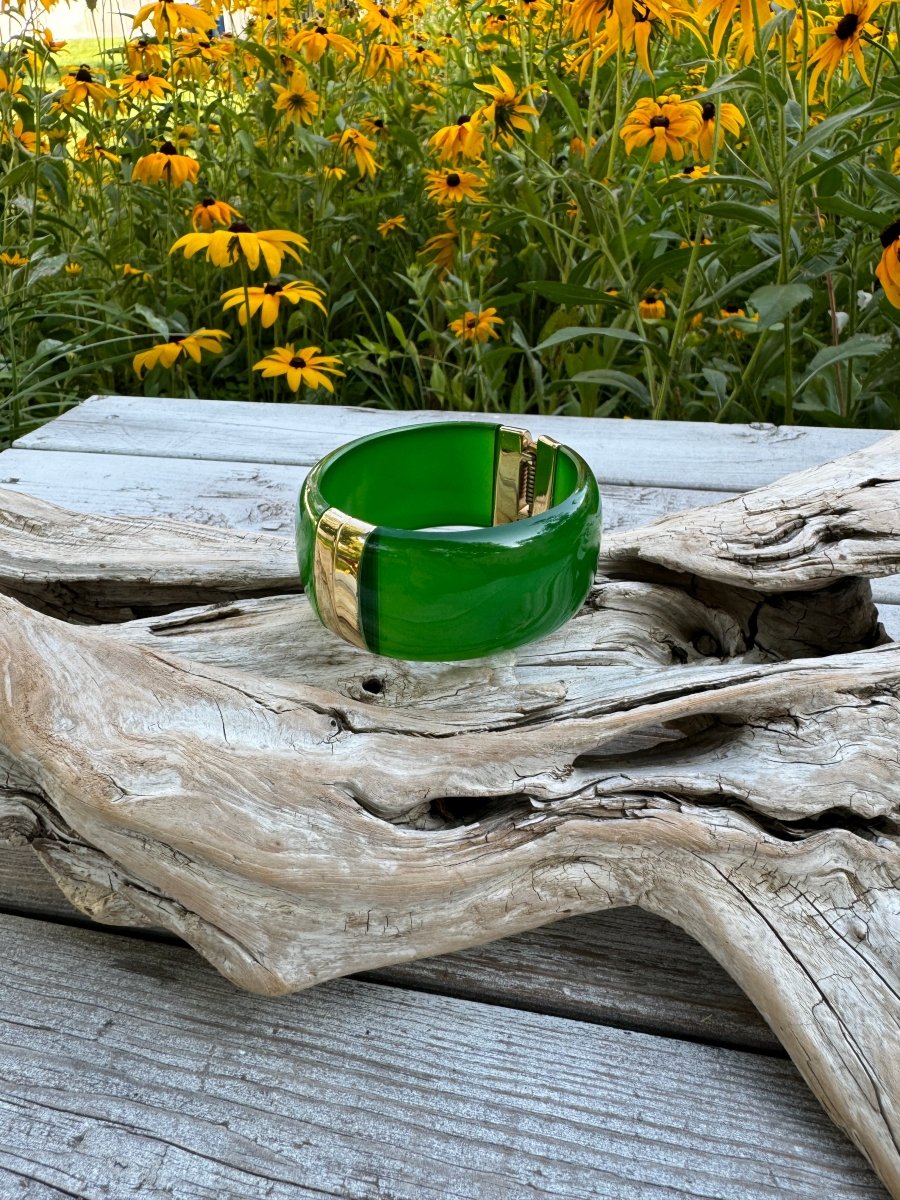 Green Plastic Bangle Bracelet - Dirty30 Vintage