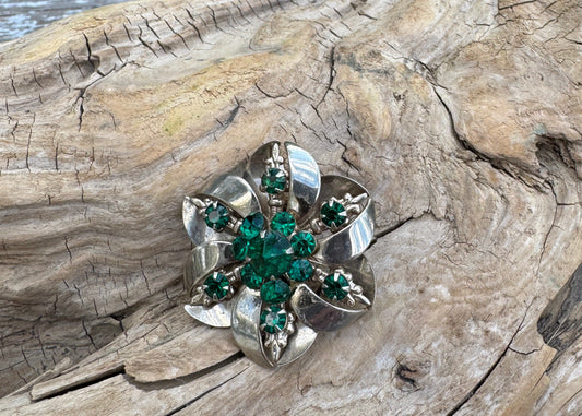 1940s Green Glass Floral Brooch - Very Good Condition