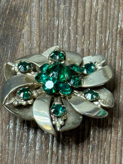 1940s Green Glass Floral Brooch - Very Good Condition