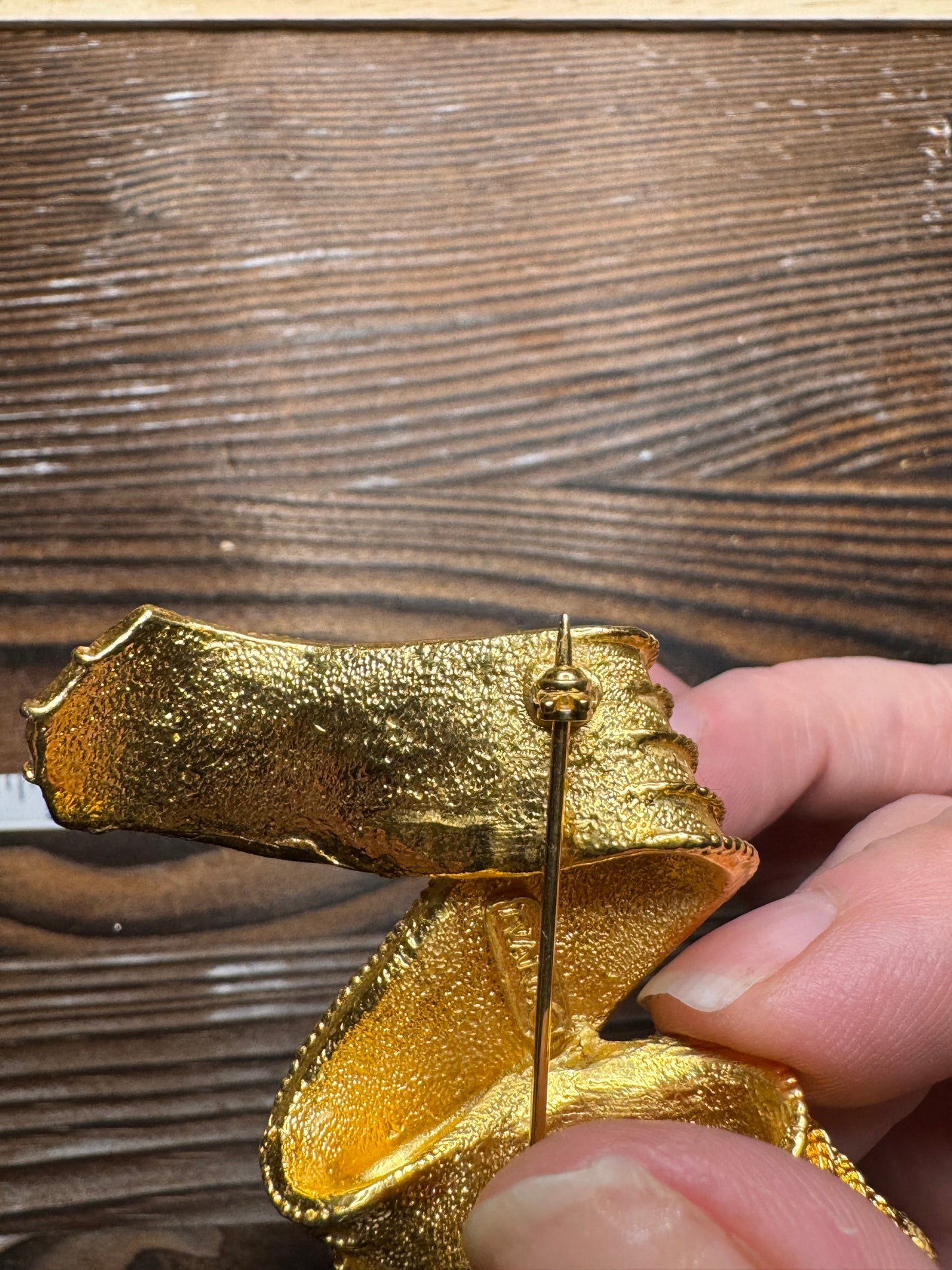 Vintage Ivana Rhinestone Ribbon Bow Brooch Pin Gold Tone Large Pave