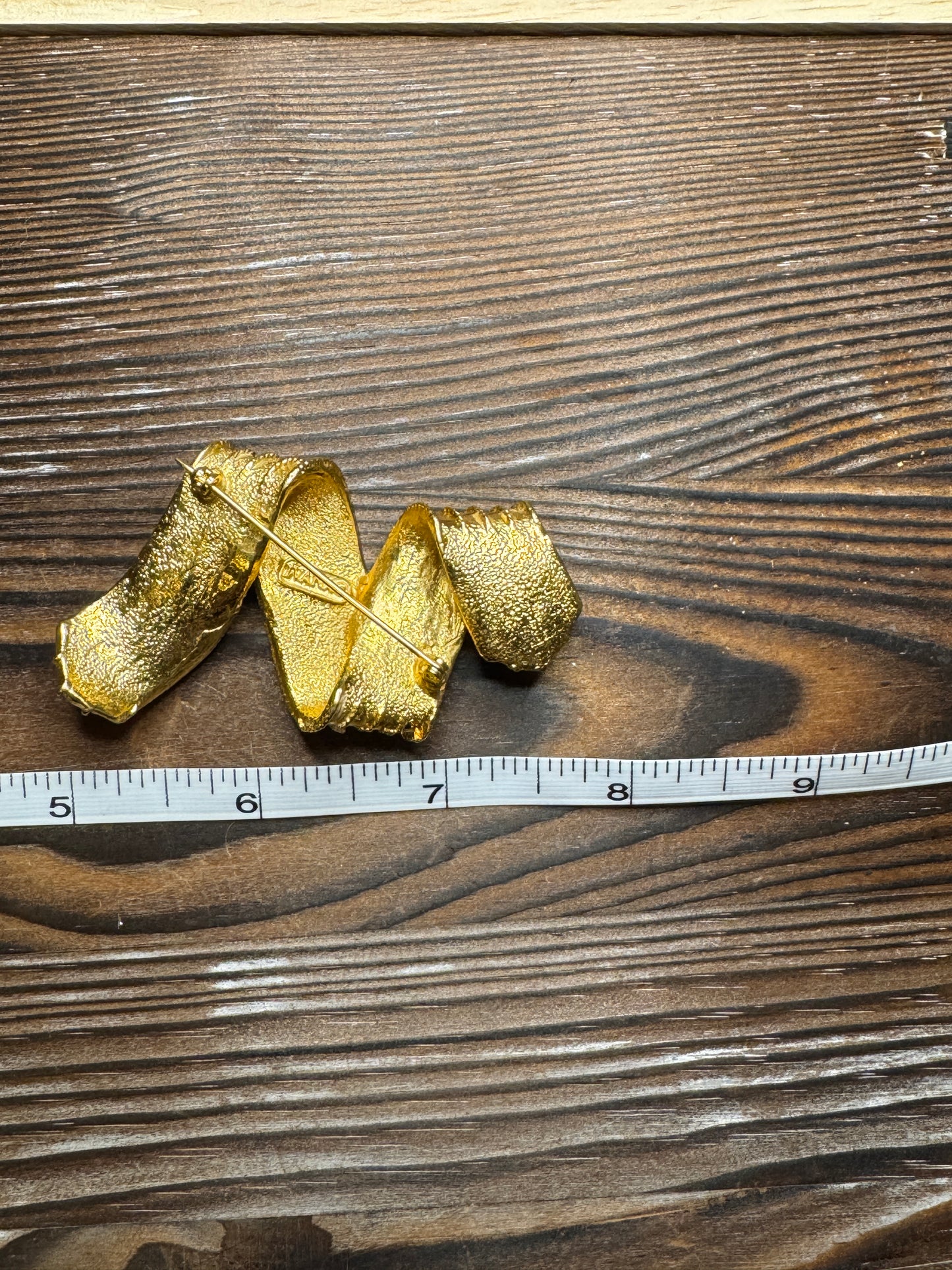 Vintage Ivana Rhinestone Ribbon Bow Brooch Pin Gold Tone Large Pave