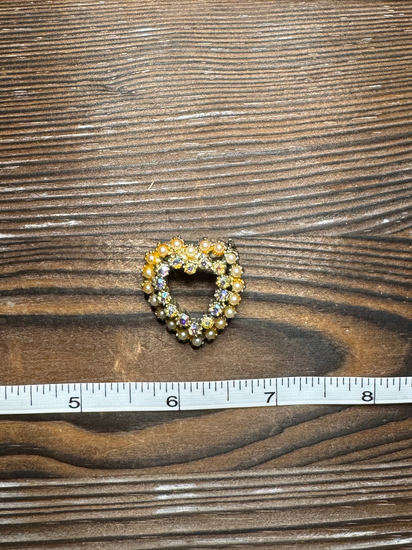 Vintage Pearl Aurora Borealis Rhinestone Wreath Brooch Pin Circle