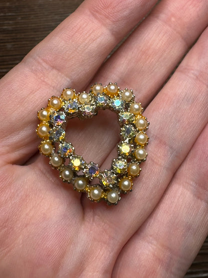 Vintage Pearl Aurora Borealis Rhinestone Wreath Brooch Pin Circle