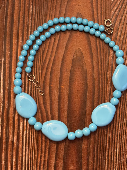 Vintage Blue Plastic Bead Necklace - 1960s Mod Style Graduated Turquoise Beaded Necklace