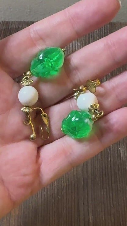 Vintage Green & White Beaded Necklace