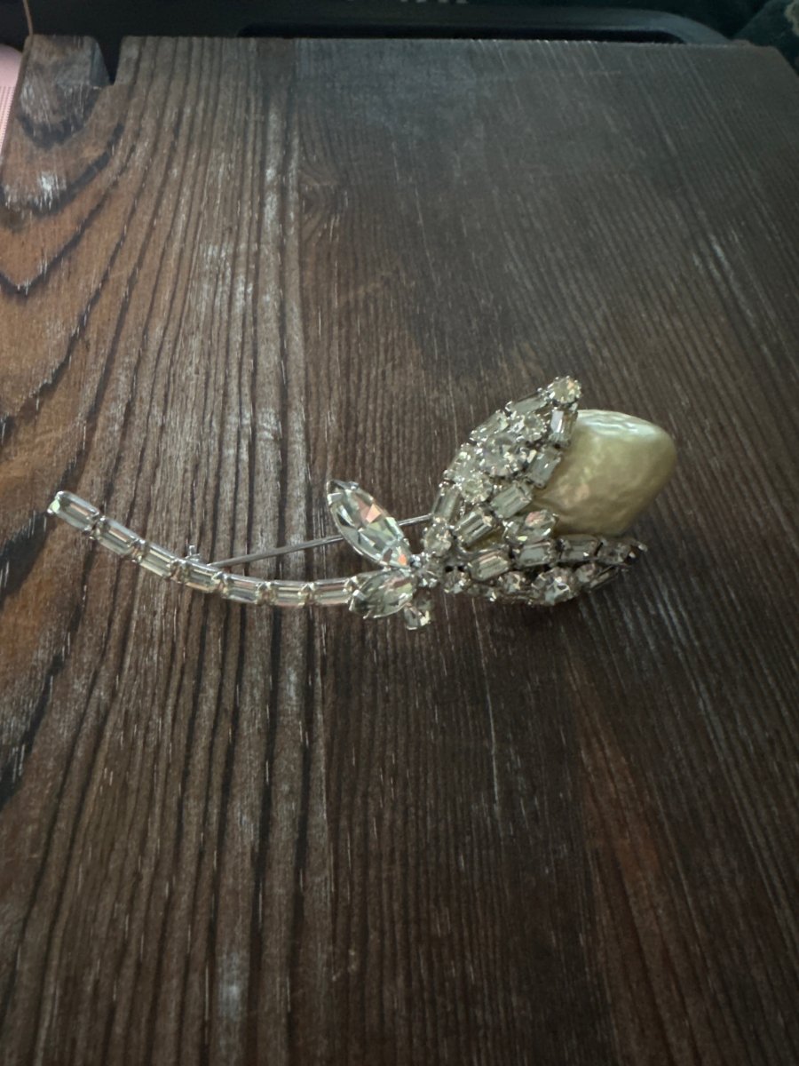 Vintage Baroque Pearl Brooch - Dirty30 Vintage