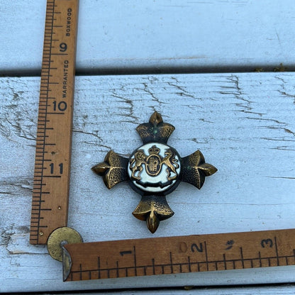 Vintage Crested Brooch - Dirty30 Vintage