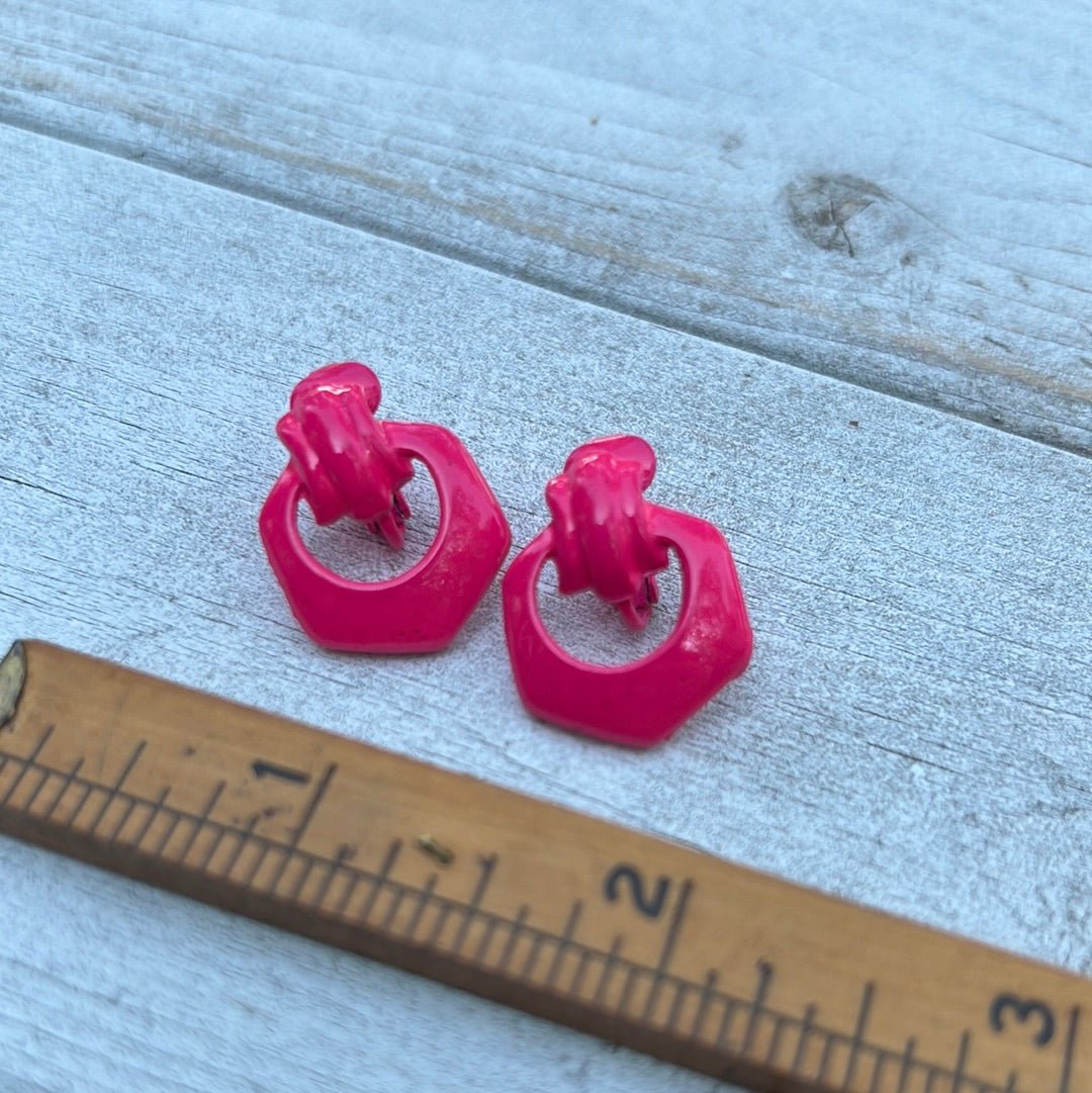 Vintage Hot Pink Clip Earrings - Dirty30 Vintage