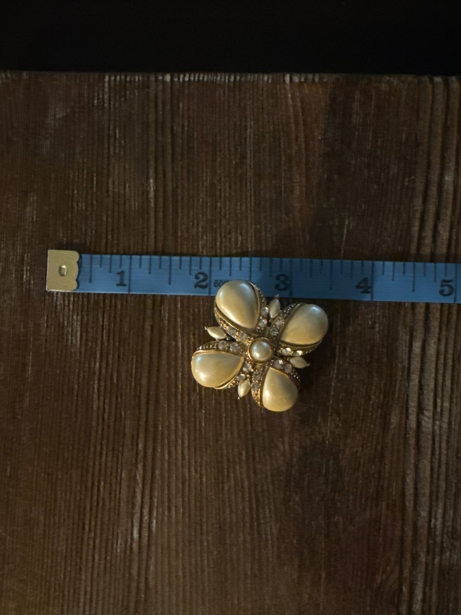 Vintage Monet Brooch - Dirty30 Vintage