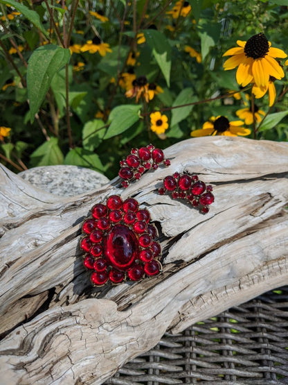Vintage Red Beaded Dress Clip and Earring Set - Dirty30 Vintage