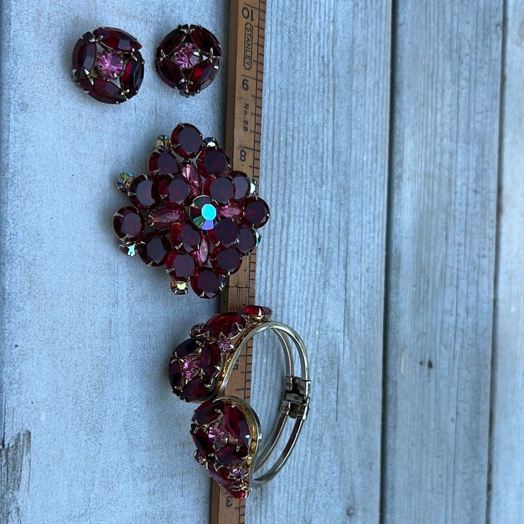 Vintage Red Rhinestone Trio - Dirty30 Vintage