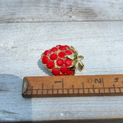 Vintage Strawberry Brooch - Dirty30 Vintage