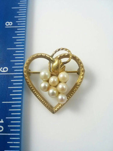 Demi Parure DCE 14KT GF Faux Pearl Screw Back Earrings with Heart Shaped Brooch - Dirty 30 Vintage | Vintage Clothing, Vintage Jewelry, Vintage Accessories