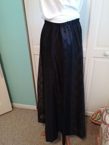 Vintage 70s Boho Festival Skirt Black with Lace Panels Lined Full Size M - Dirty 30 Vintage | Vintage Clothing, Vintage Jewelry, Vintage Accessories