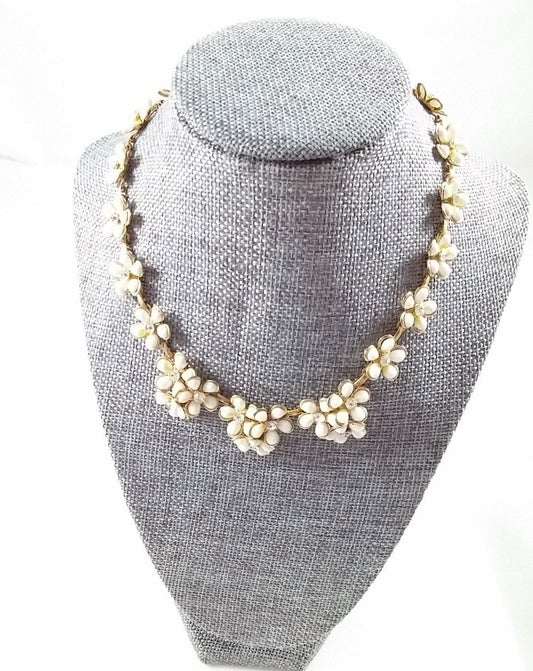 Vintage Floral Necklace Clusters of White Enamel Flowers w/ adjustable clasp - Dirty 30 Vintage | Vintage Clothing, Vintage Jewelry, Vintage Accessories