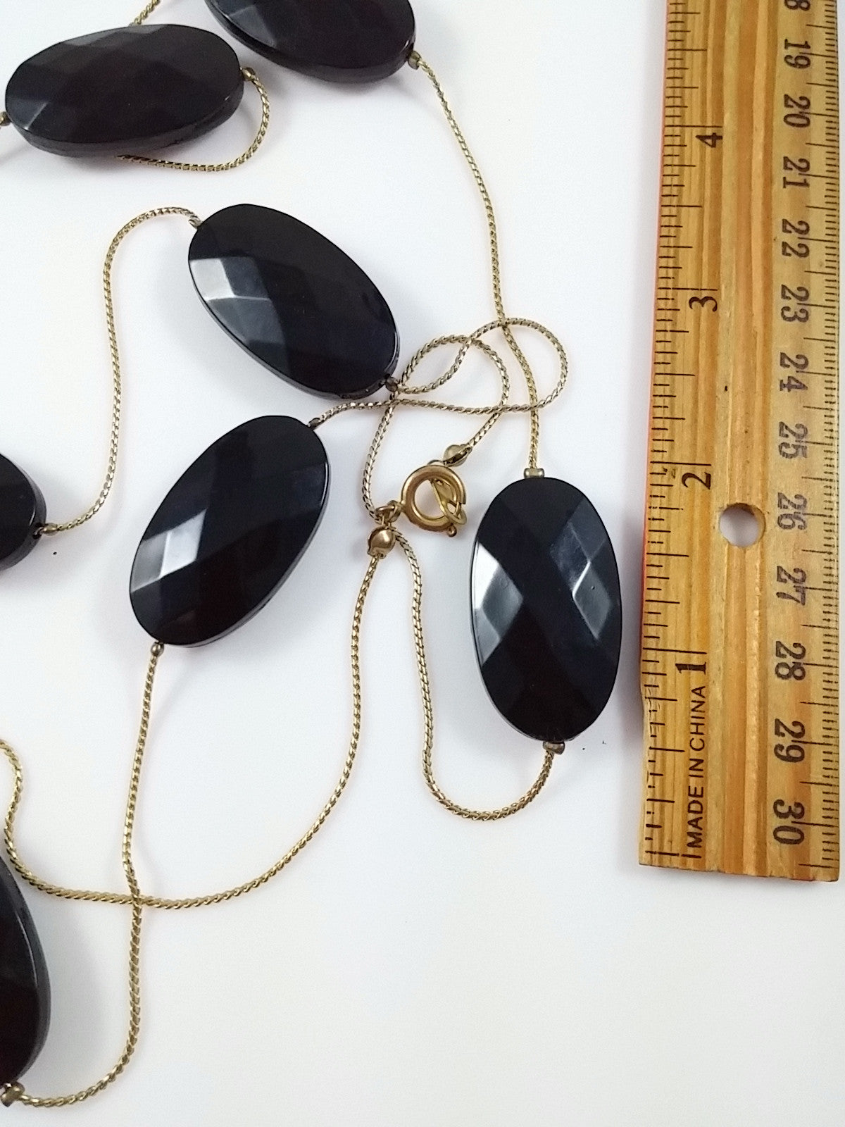 Vintage Necklace Black Faceted Oblong Beads w/ Gold Tone Chain - Dirty 30 Vintage | Vintage Clothing, Vintage Jewelry, Vintage Accessories