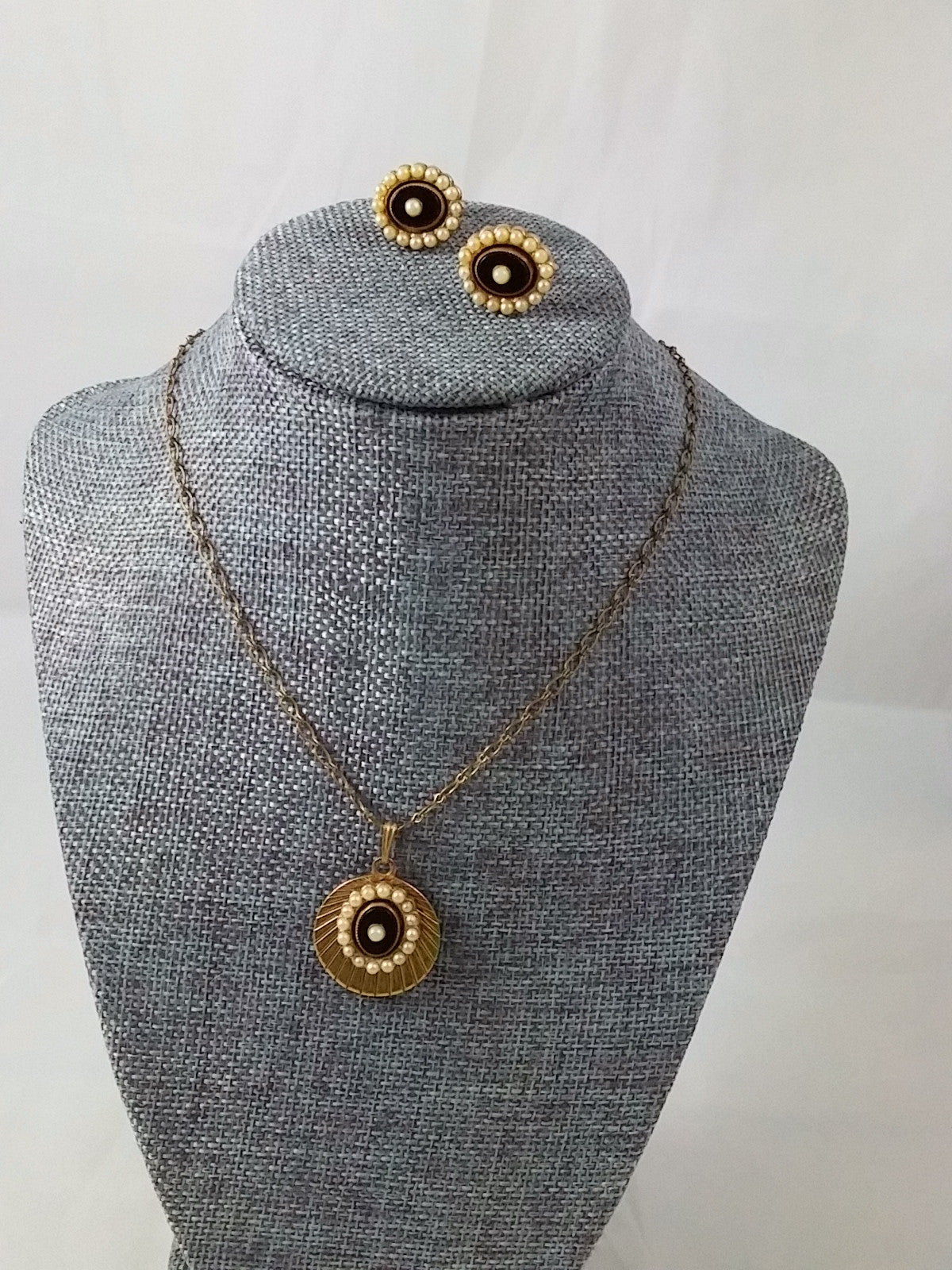 Vintage 50s Necklace & Earring Set Brass Tone w/ Black Onyx and Seed Pearl Center - Dirty 30 Vintage | Vintage Clothing, Vintage Jewelry, Vintage Accessories