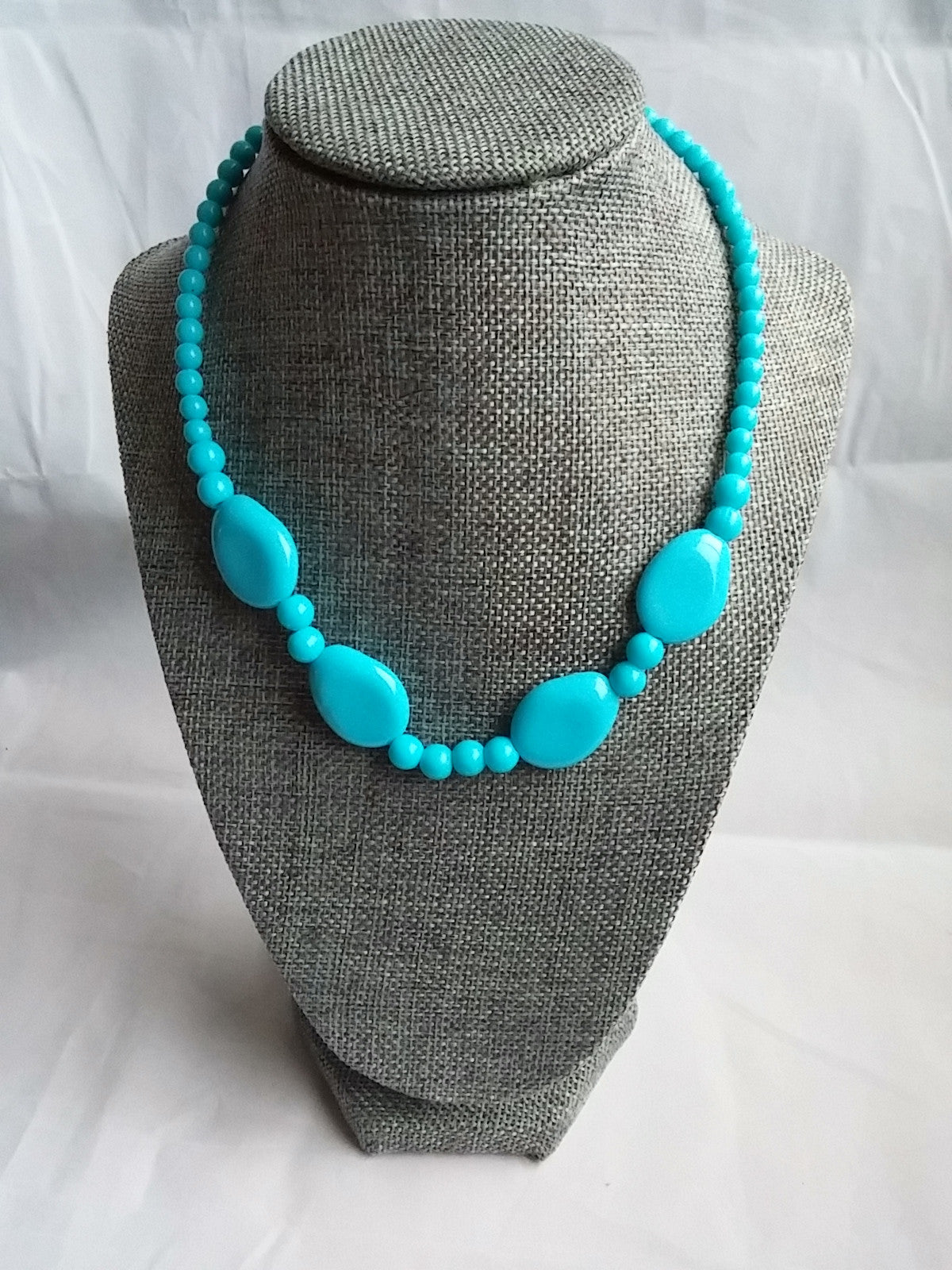 Vintage 70s 80s Beaded 16" Necklace Turquoise Color Plastic New Wave Retro - Dirty 30 Vintage | Vintage Clothing, Vintage Jewelry, Vintage Accessories