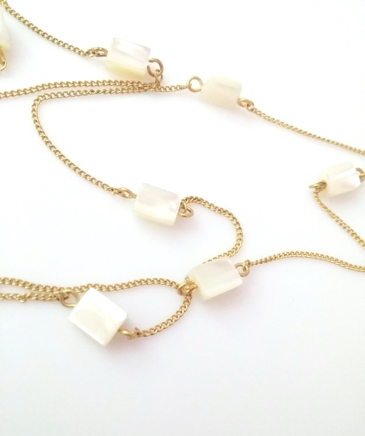 Vintage Necklace Gold Tone Chain w/ Mother of Pearl Stationed Rectangles - Dirty 30 Vintage | Vintage Clothing, Vintage Jewelry, Vintage Accessories