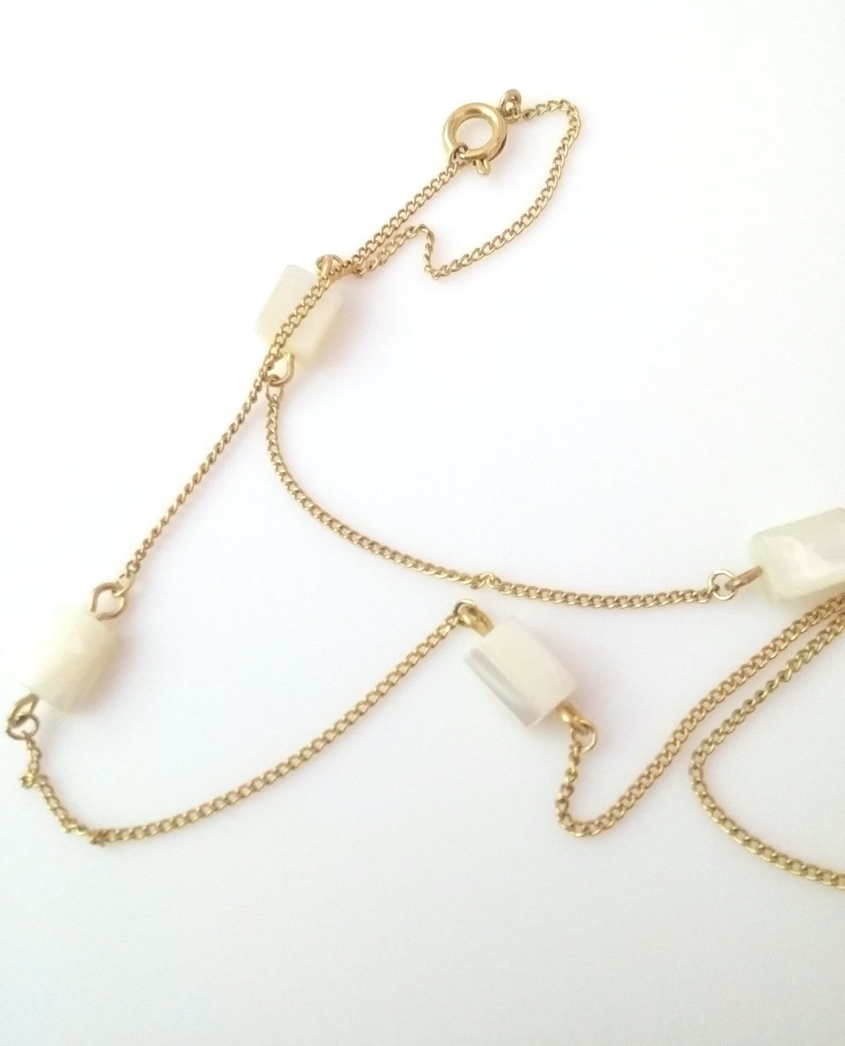 Vintage Necklace Gold Tone Chain w/ Mother of Pearl Stationed Rectangles - Dirty 30 Vintage | Vintage Clothing, Vintage Jewelry, Vintage Accessories