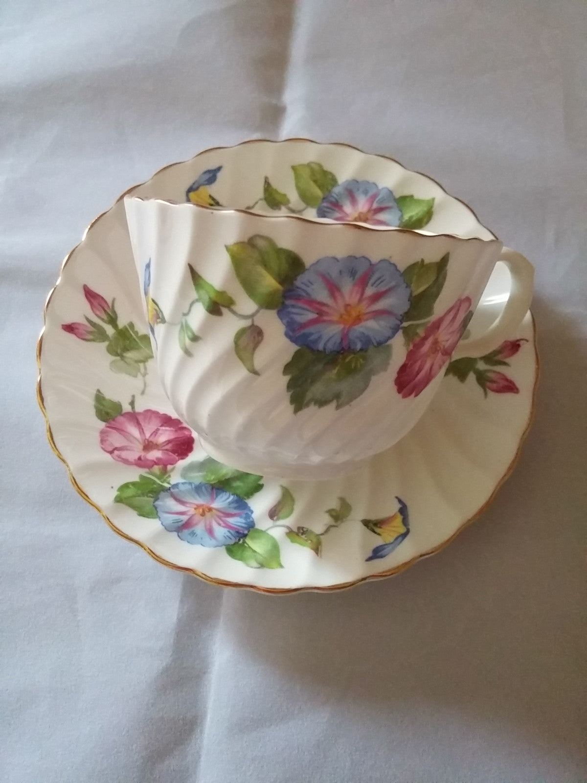 Vintage Aynsley English Bone China Swirl Morning Glory Pattern Tea Cup and Saucer - Dirty 30 Vintage | Vintage Clothing, Vintage Jewelry, Vintage Accessories