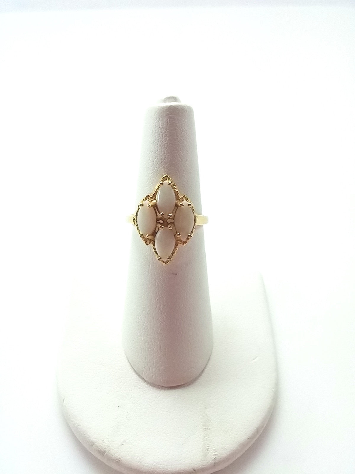 Vintage Ring 18KT HGE Gold Tone w/ White Stone Center Setting - Dirty 30 Vintage | Vintage Clothing, Vintage Jewelry, Vintage Accessories