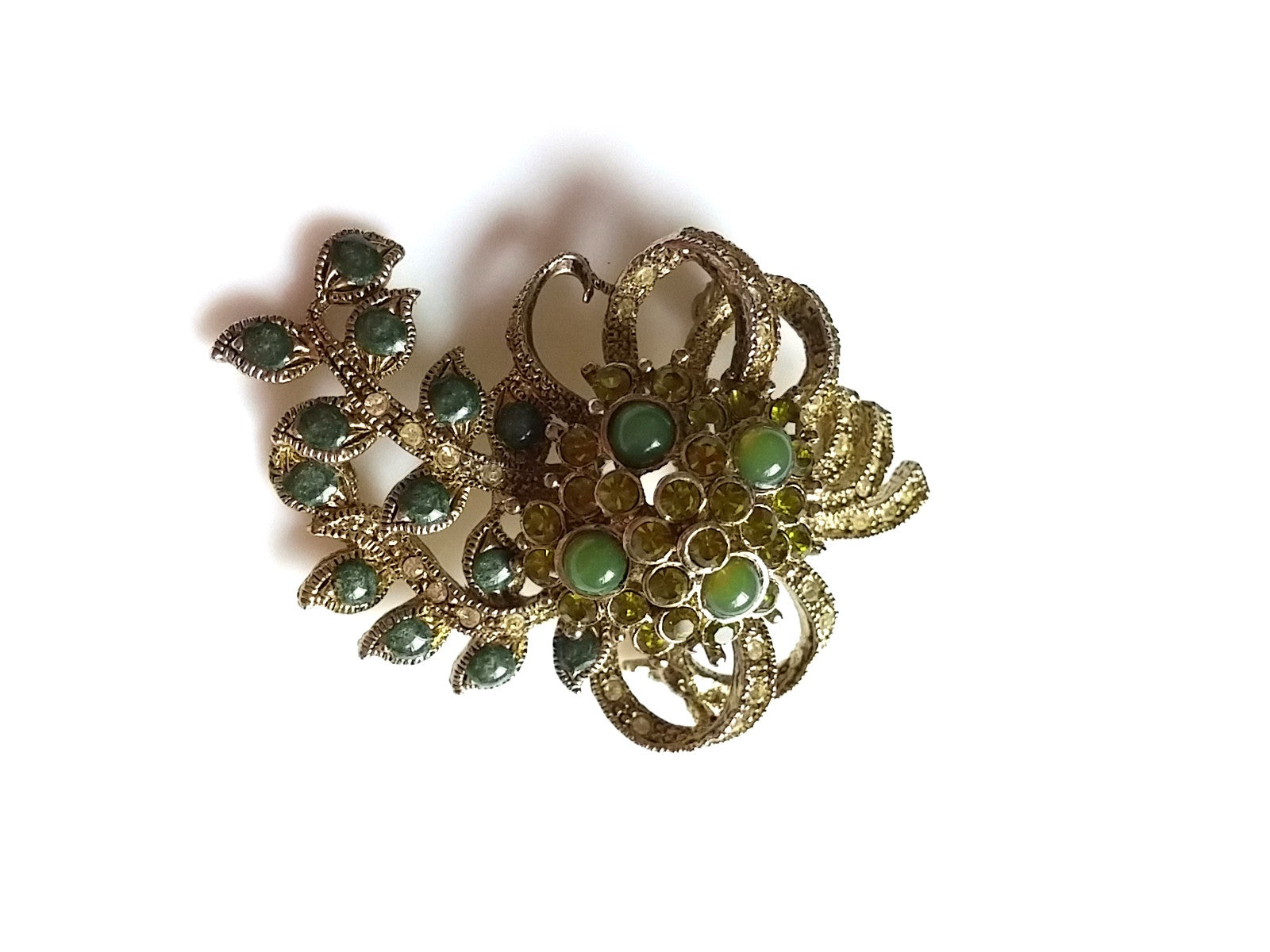 Vintage Bouquet Brooch Gold Tone w/ Green and Peridot Colored Stones - Dirty 30 Vintage | Vintage Clothing, Vintage Jewelry, Vintage Accessories