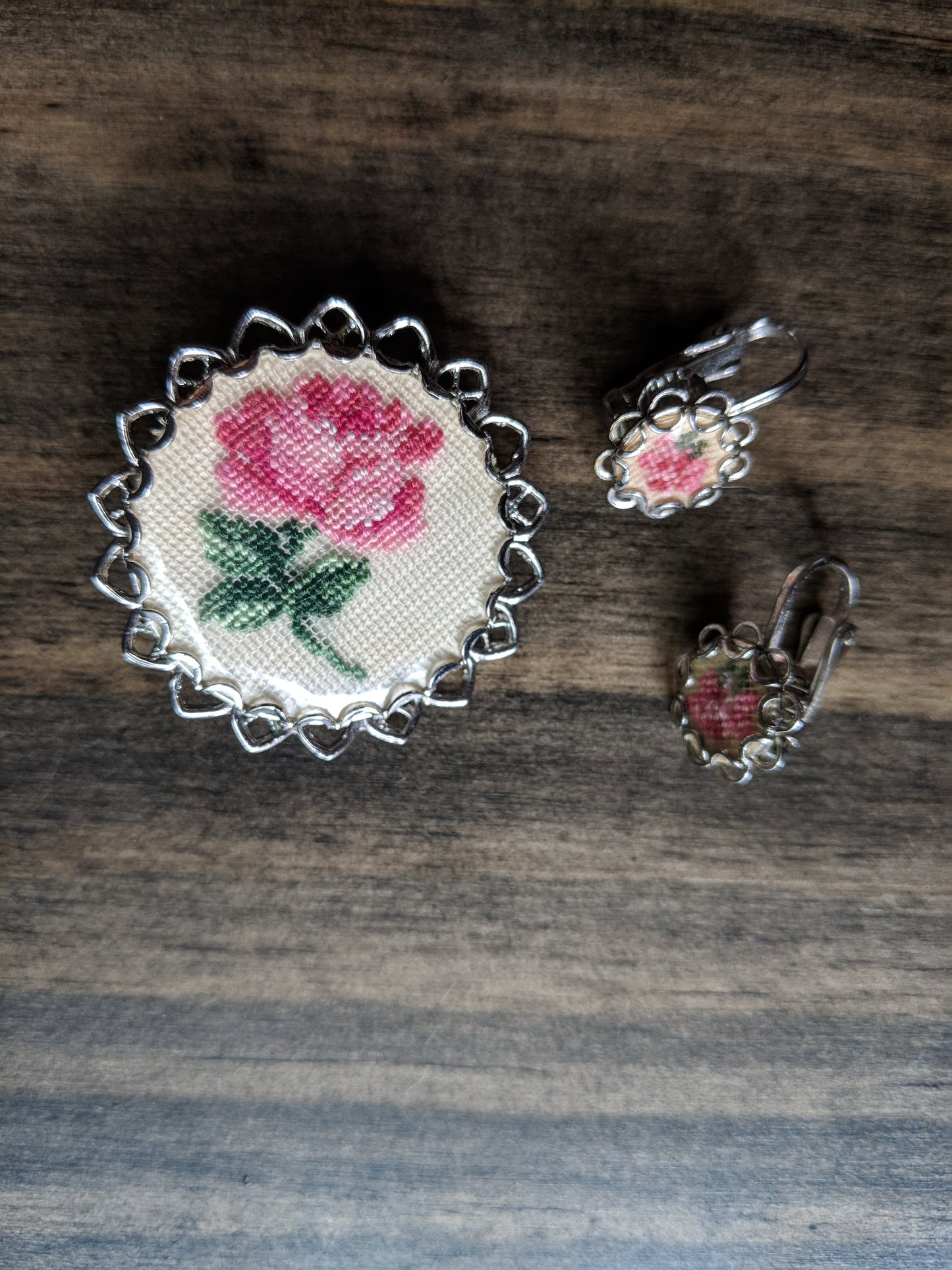 Vintage Needlepoint Tapestry Rose Flower Brooch Pin Pendant Clip Earrings Set