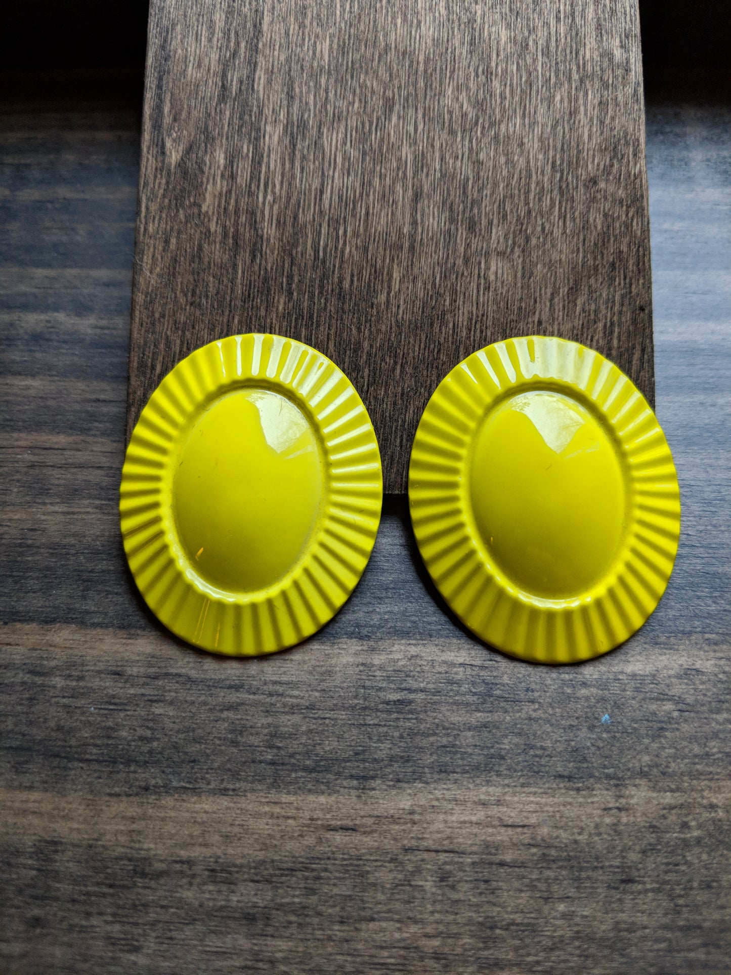 Vintage 80s/90s Oval Yellow Earrings