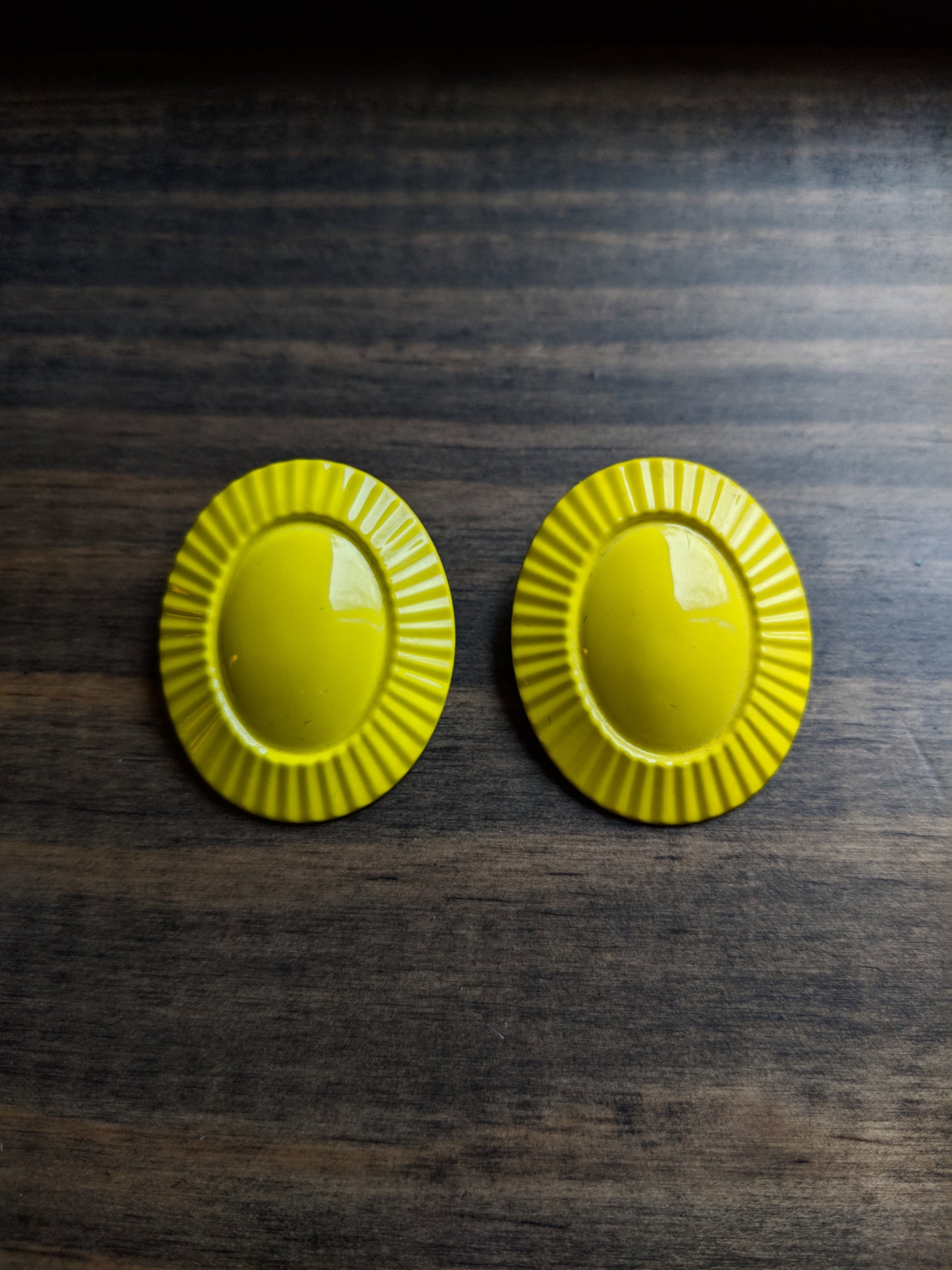 Vintage 80s/90s Oval Yellow Earrings