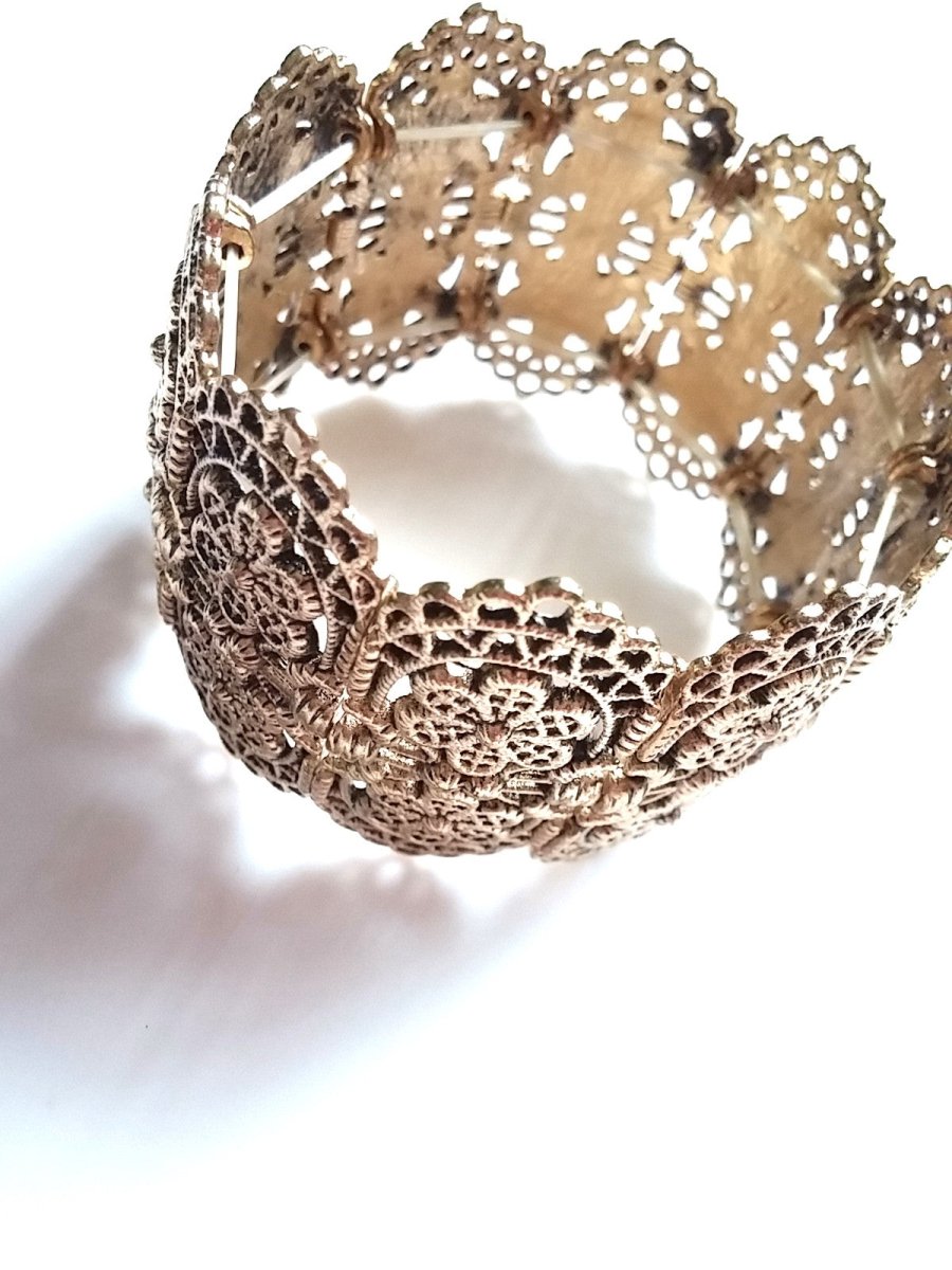 Antiqued Gold Bracelet - Expandable Gold Tone Rectangle Filigree Links - Dirty30 Vintage