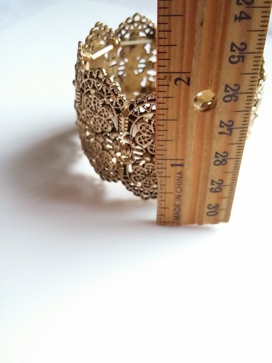 Antiqued Gold Bracelet - Expandable Gold Tone Rectangle Filigree Links - Dirty30 Vintage