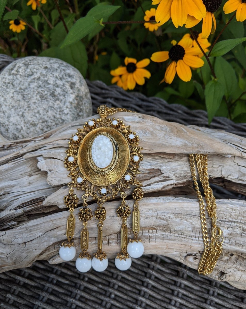 Bold White and Gold Tassel Pendant - Dirty30 Vintage