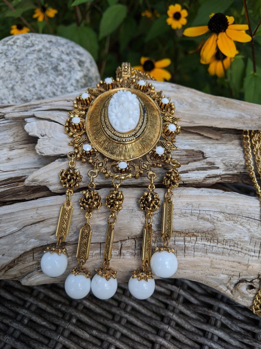 Bold White and Gold Tassel Pendant - Dirty30 Vintage