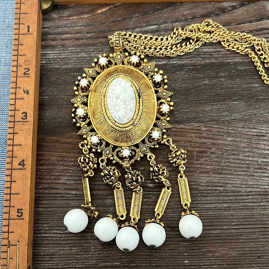 Bold White and Gold Tassel Pendant - Dirty30 Vintage