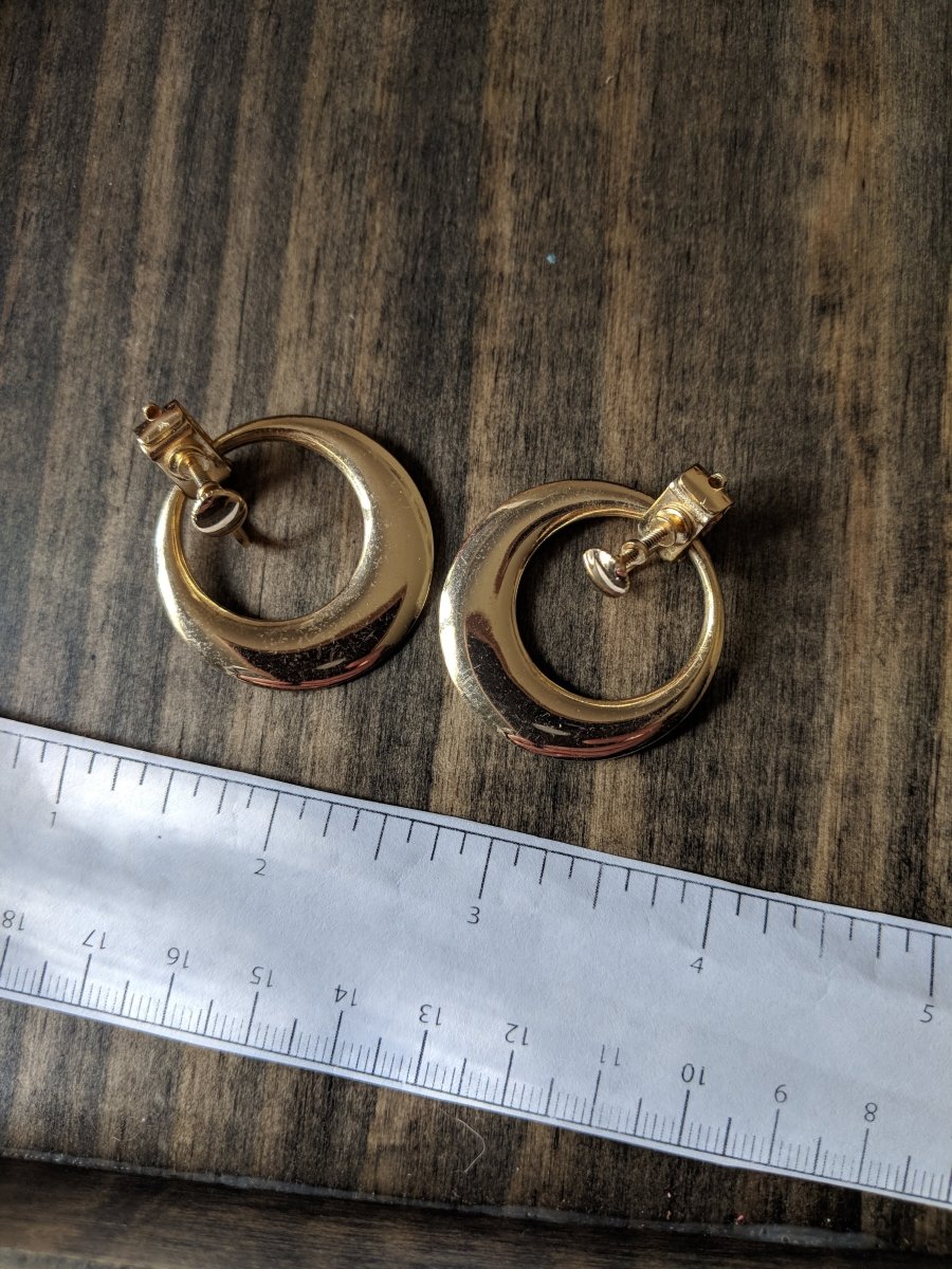 Gold Tone Textured Hoop Dangle Clip Earrings - Dirty30 Vintage