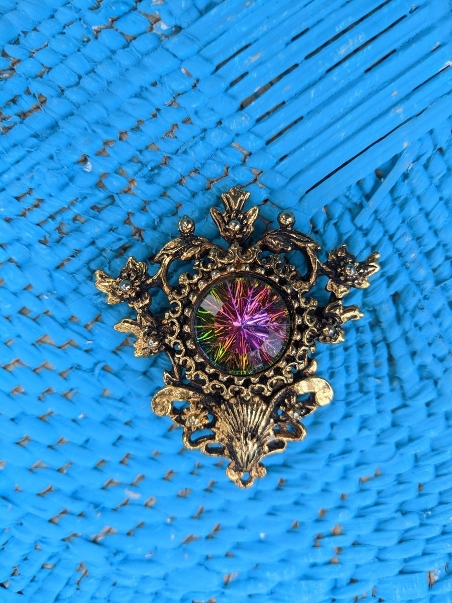 Holograph Brooch - Dirty30 Vintage