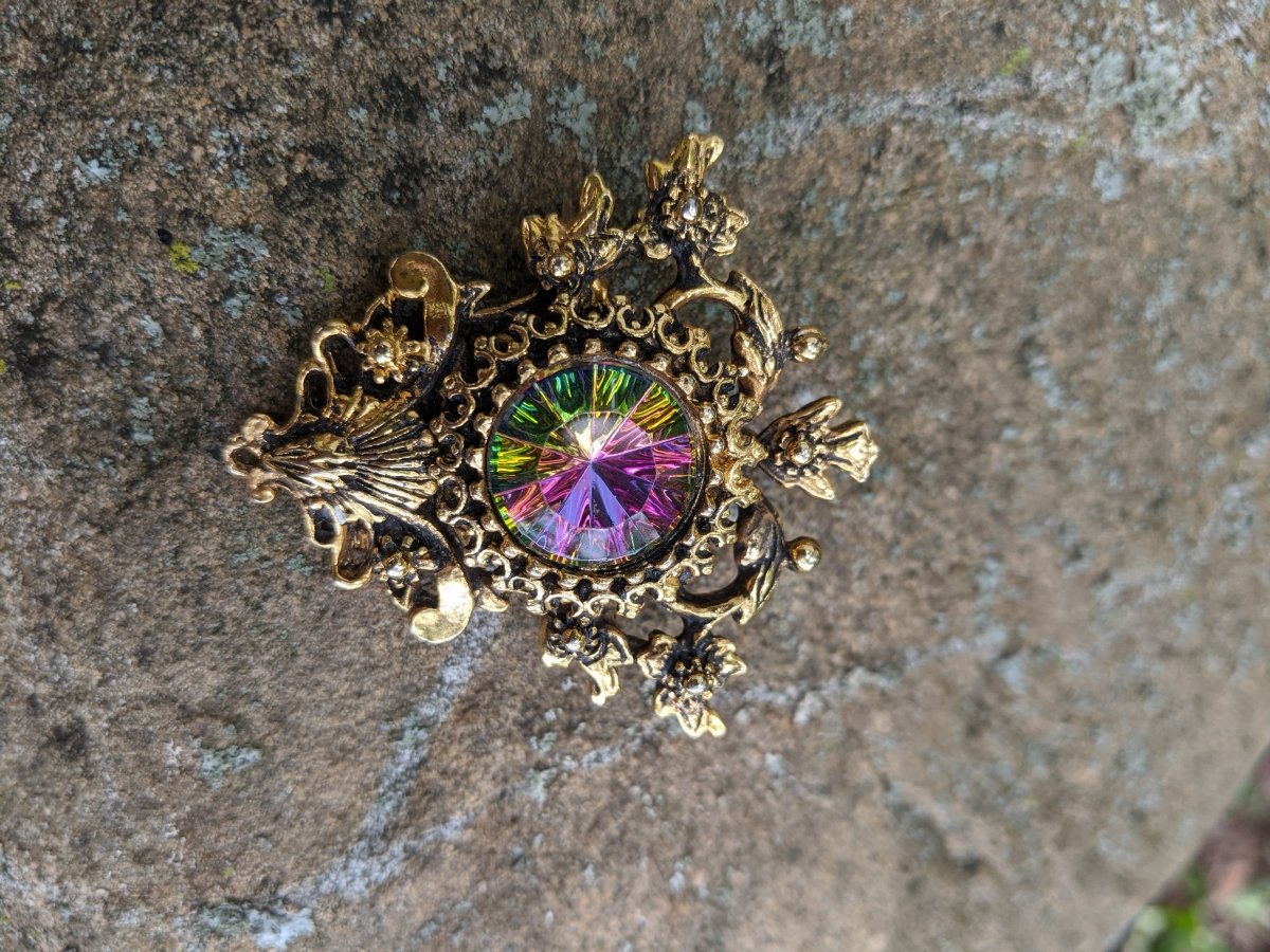 Holograph Brooch - Dirty30 Vintage