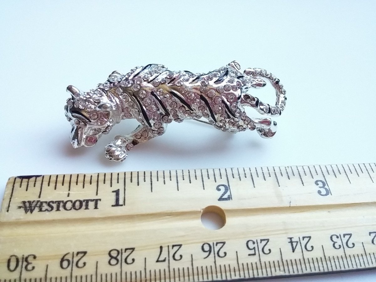 RAWR! Tiger/ Panther Silver Tone with Clear & Black Rhinestone - Dirty30 Vintage