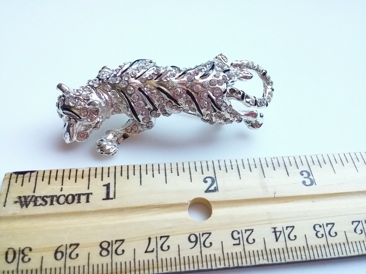 RAWR! Tiger/ Panther Silver Tone with Clear & Black Rhinestone - Dirty30 Vintage