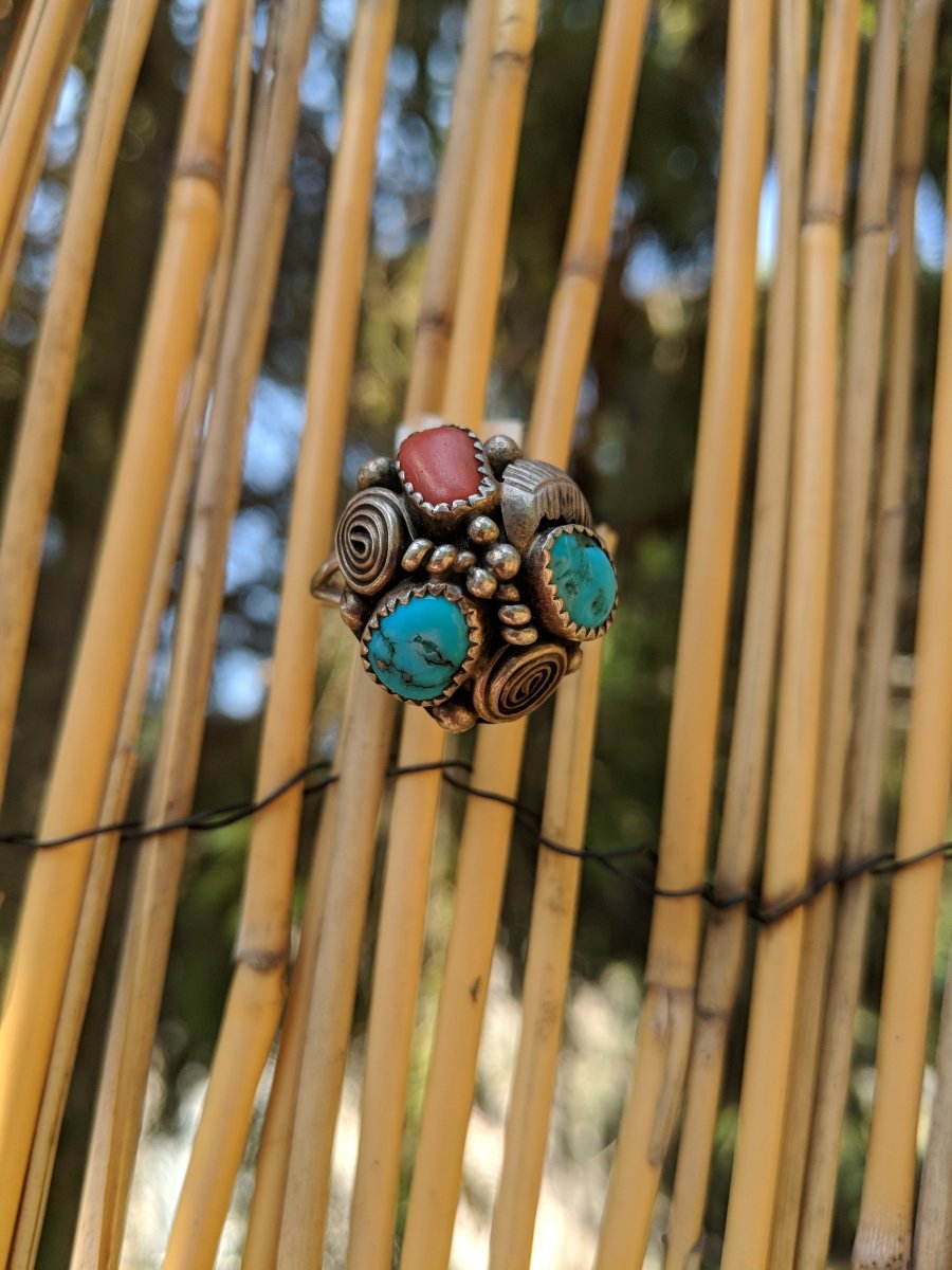 Southwest Turquoise & Coral Ring Size 8.25 - Dirty30 Vintage