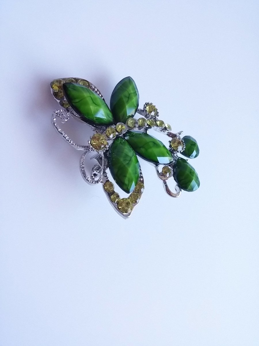 Sweet Butterfly Brooch Green Green Facet Cut Wing Accent w/ Peridot Colored Rhinestone - Dirty30 Vintage