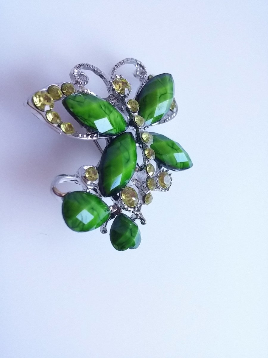 Sweet Butterfly Brooch Green Green Facet Cut Wing Accent w/ Peridot Colored Rhinestone - Dirty30 Vintage