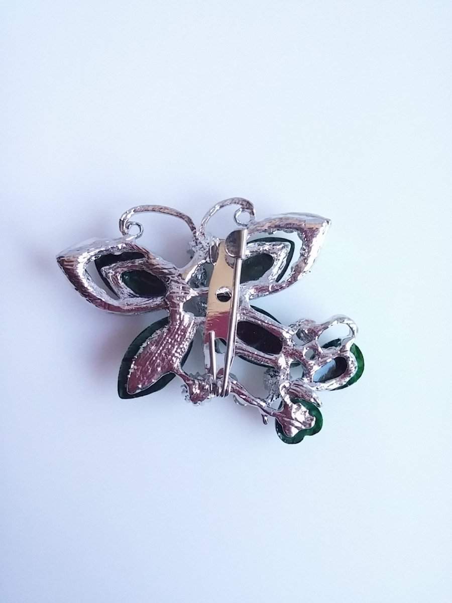 Sweet Butterfly Brooch Green Green Facet Cut Wing Accent w/ Peridot Colored Rhinestone - Dirty30 Vintage