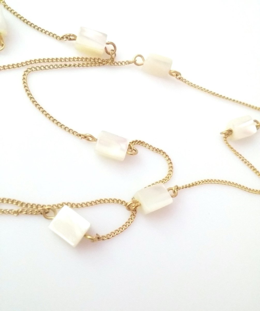 Sweet Mother of Pearl Stationed Necklace - Dirty30 Vintage