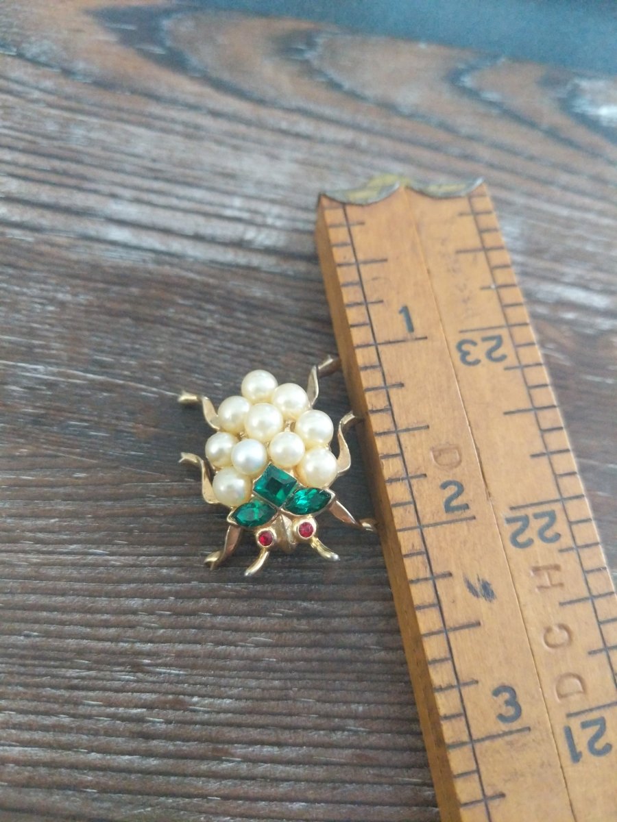 Trifari Brooch - book piece - Dirty30 Vintage
