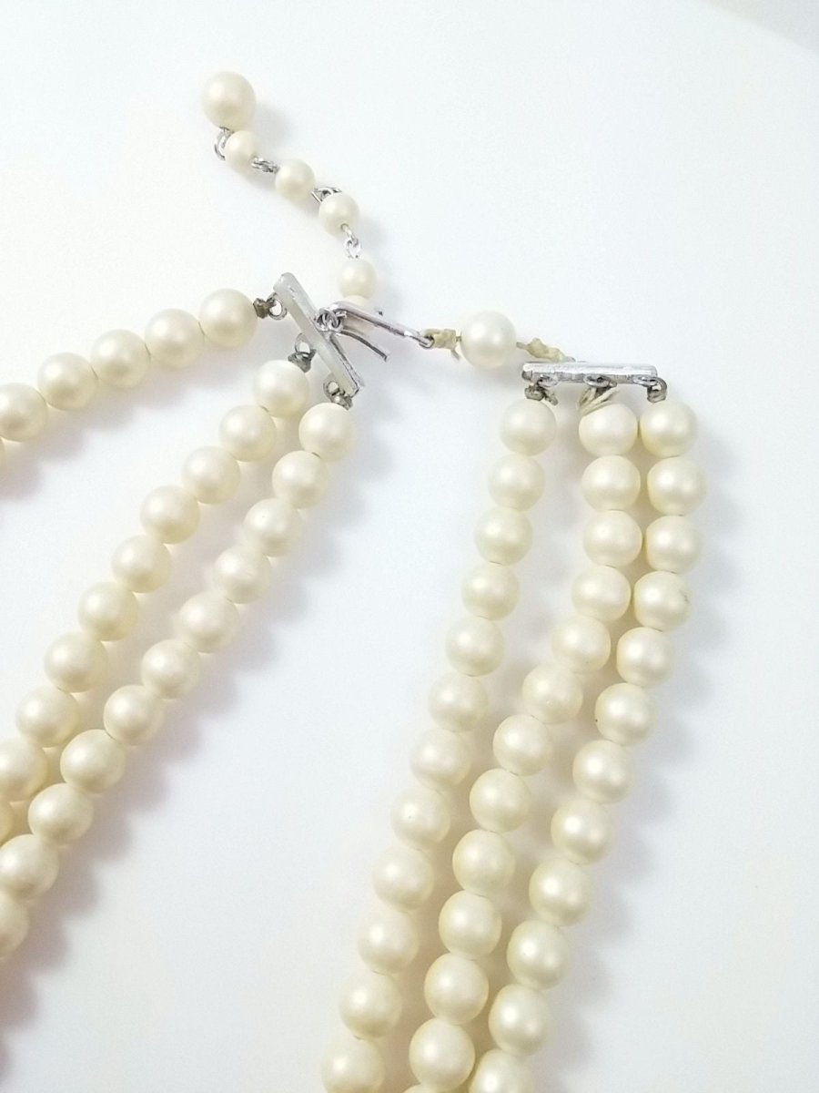 Vintage 50s 60s Necklace Multi Strand Cream Matte Beads Necklace - Dirty30 Vintage