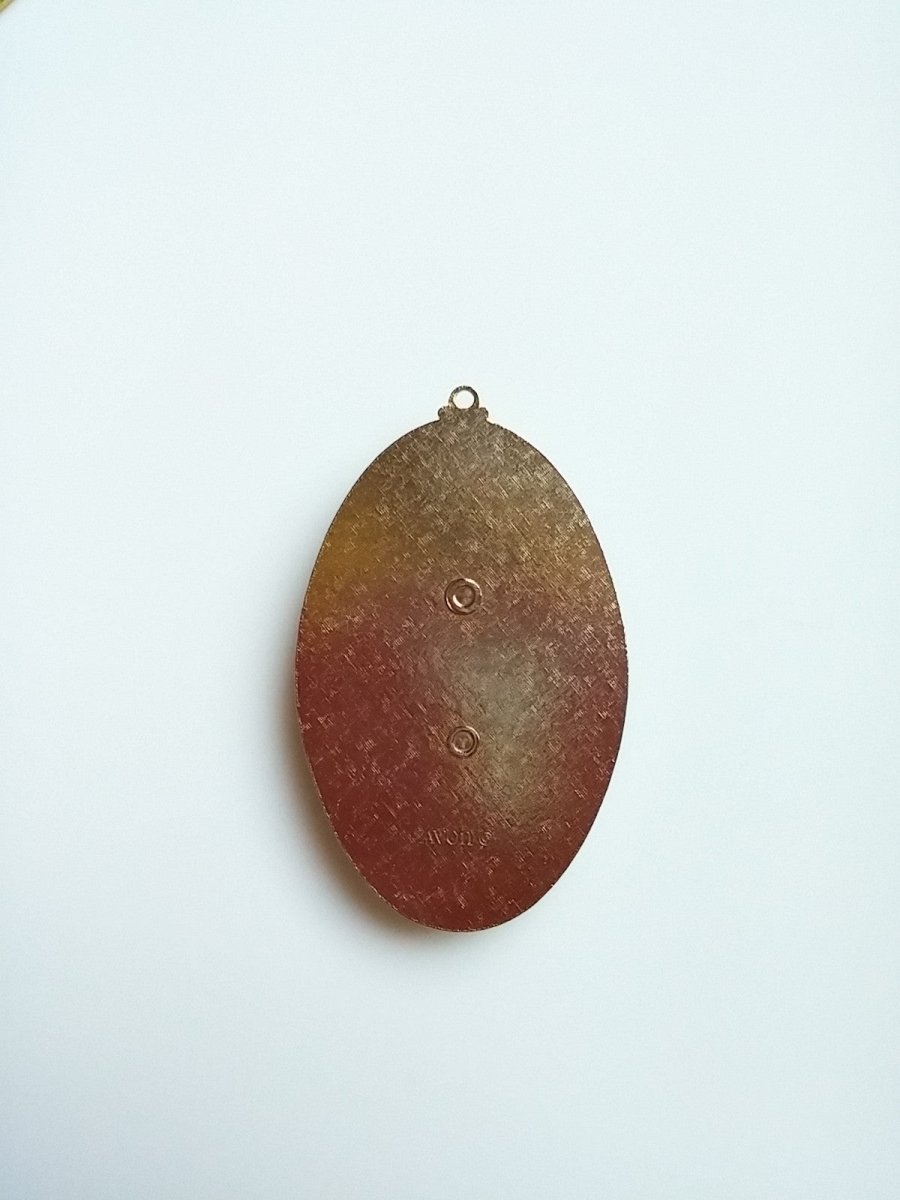 Vintage 70s Avon Large Silhouette Cameo Pendant - Dirty30 Vintage